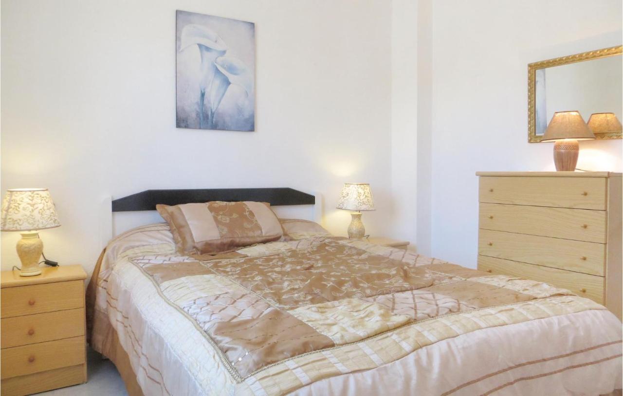Amazing Apartment In Torrevieja With Kitchen ภายนอก รูปภาพ